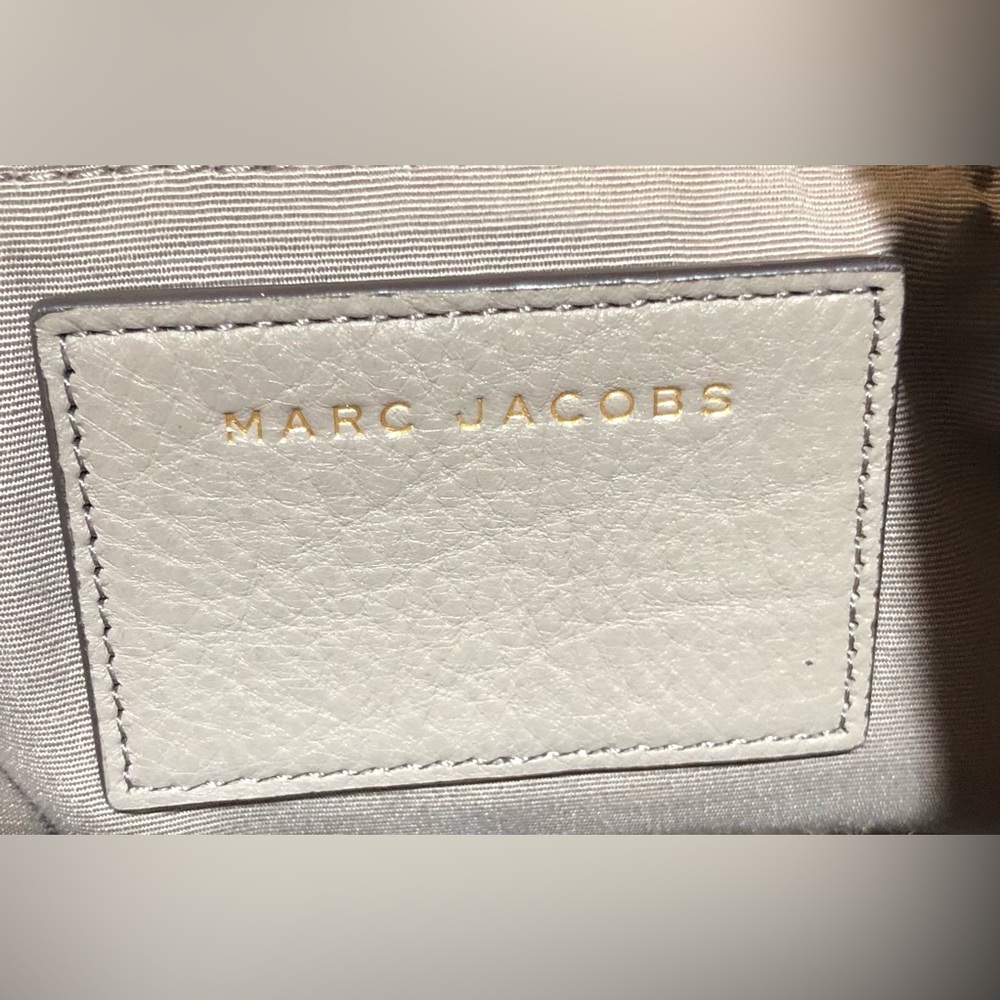 Marc Jacobs Gray Leather Hobo Bag with Gold Hardware - Picture 16 of 16